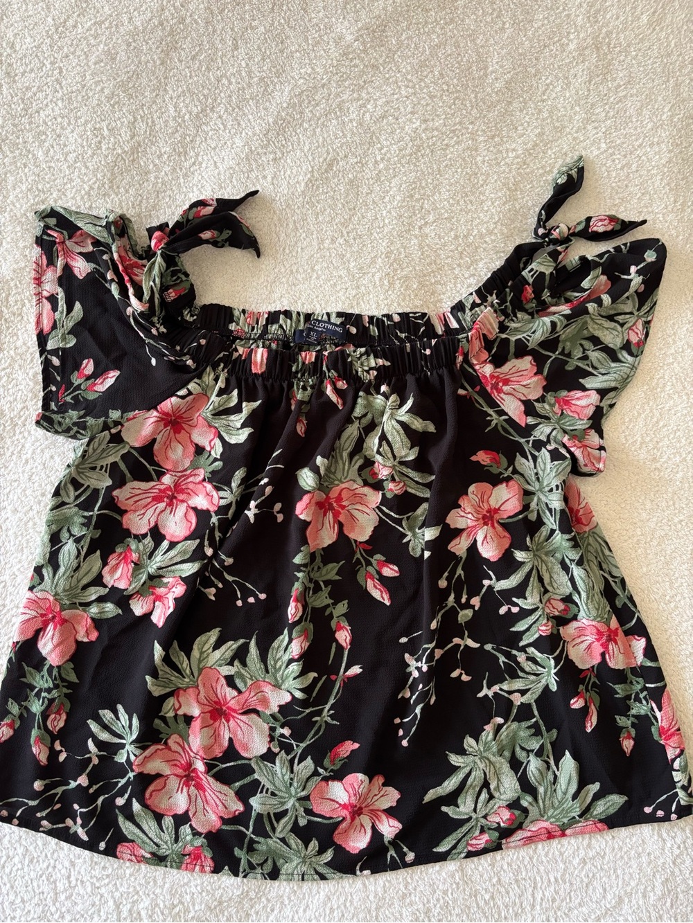 One Clothing Black Floral Off-Shoulder Tie Sleeve Cropped Top